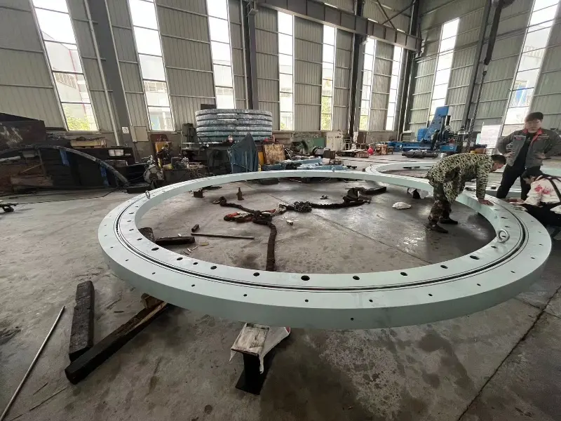 Large Slewing Bearing Large Slewing Bearing